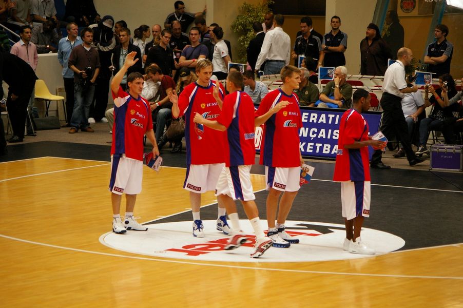 Basket Tournoi de Paris France Russie: Basket - France Russie 19 08 2007 - 064